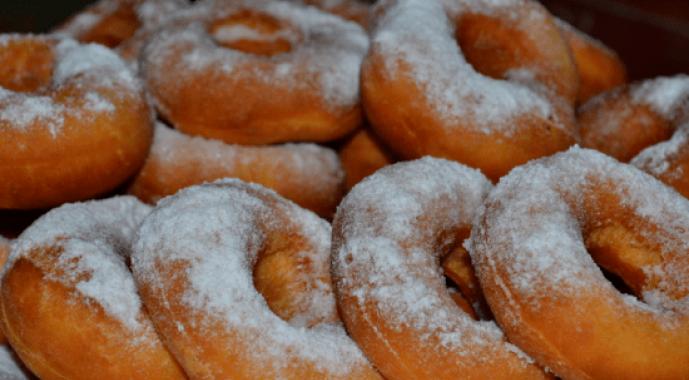 Puffed yeast donuts with kefir