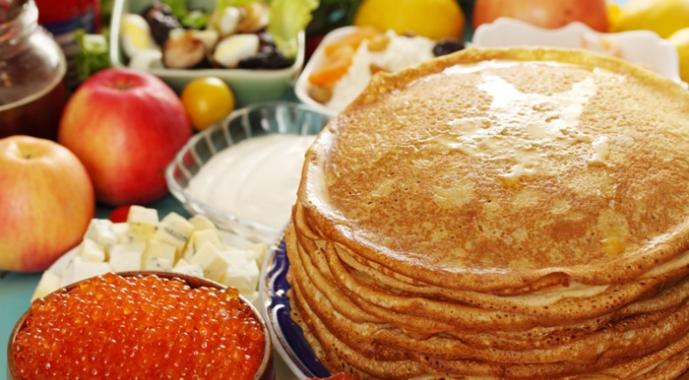 La ricetta dei pancake russi è la classica farina dei pancake russi